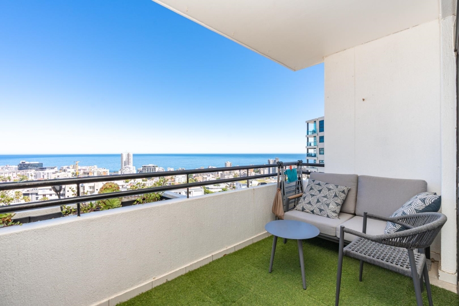 2 Bedroom Property for Sale in Fresnaye Western Cape